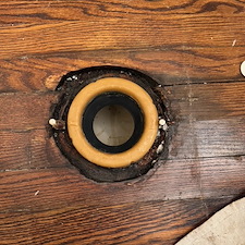 Leaking-Toilet-Repair-in-Burr-Ridge-IL 0